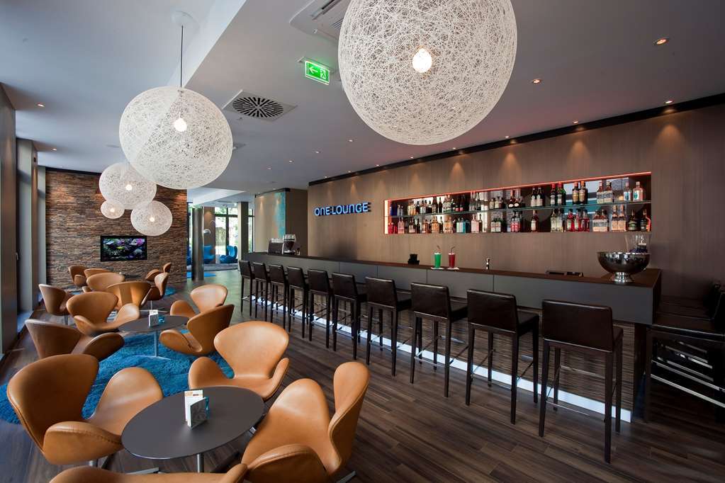 Motel One Saarbrücken Restaurante foto