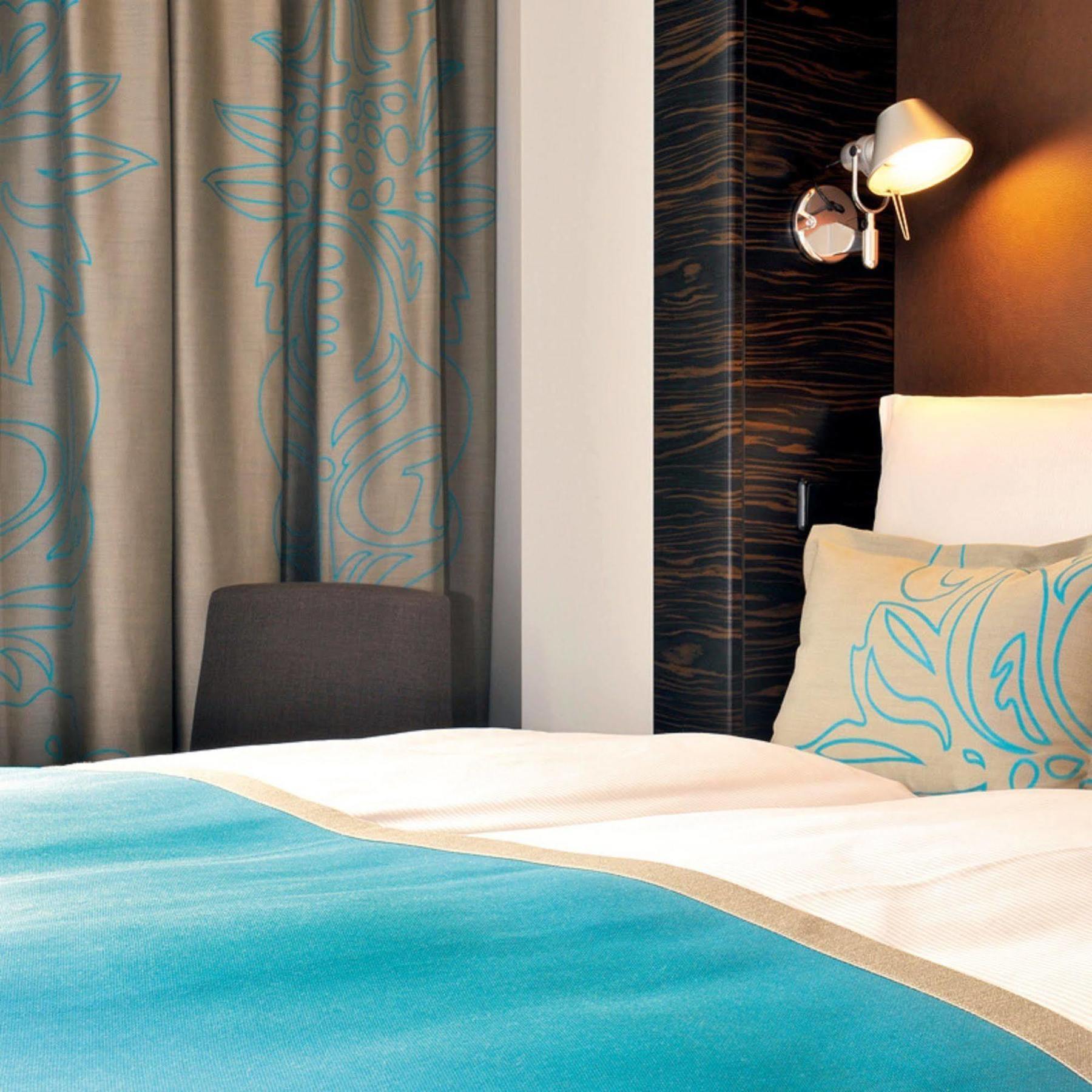 Motel One Saarbrücken Habitación foto